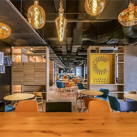 호텔 Ibis Center 3*