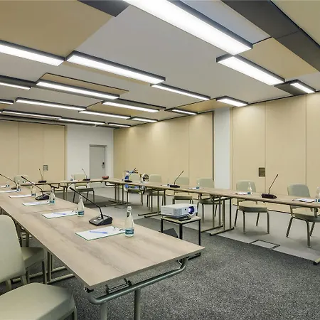 酒店 Ibis Center 3*